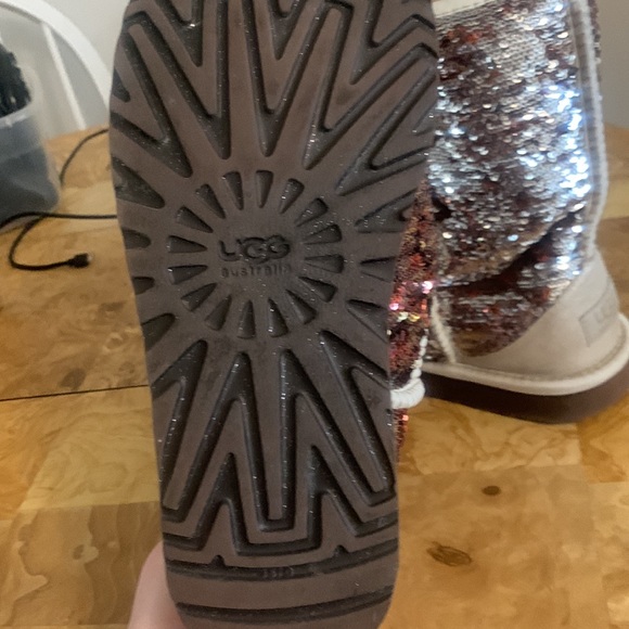 UGG sequined boots - Picture 5 of 6